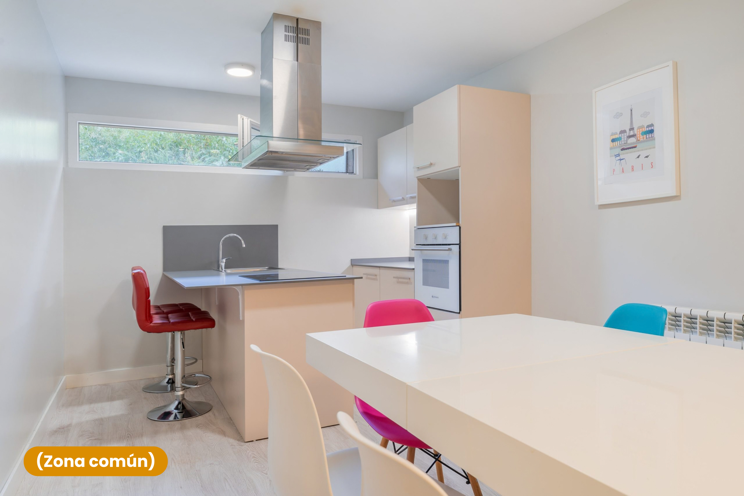 Cocina común de Estudios Los Arcos, apartamentos turísticos en el centro de Teruel